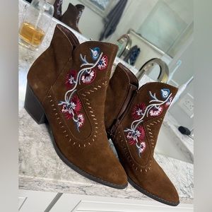 Carlos Ankle Booties